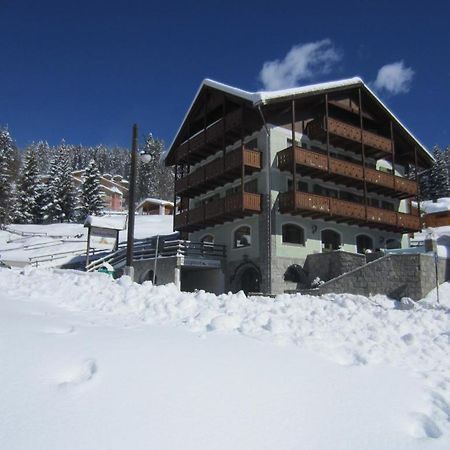 Rta Torre Del Brenta Aparthotel Madonna Exteriör bild